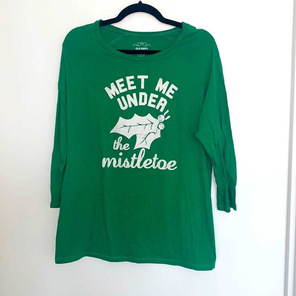 Vintage Old Navy Meet Me Under The Mistletoe Green Long Sleeve